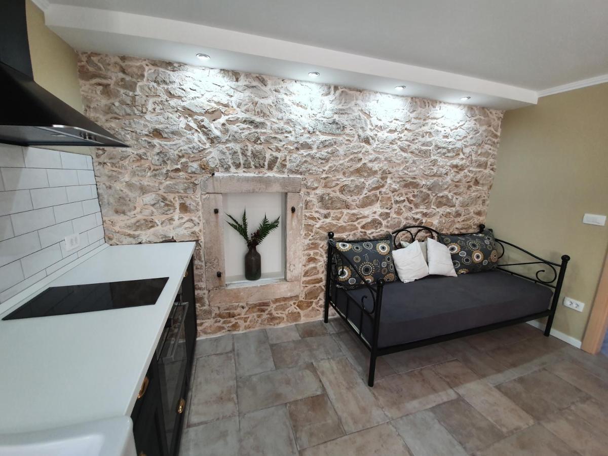Rustic House Diklo 20M From The Sea Apartment Zadar Exterior photo